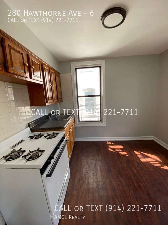 Photo - 280 Hawthorne Ave Unidad 6