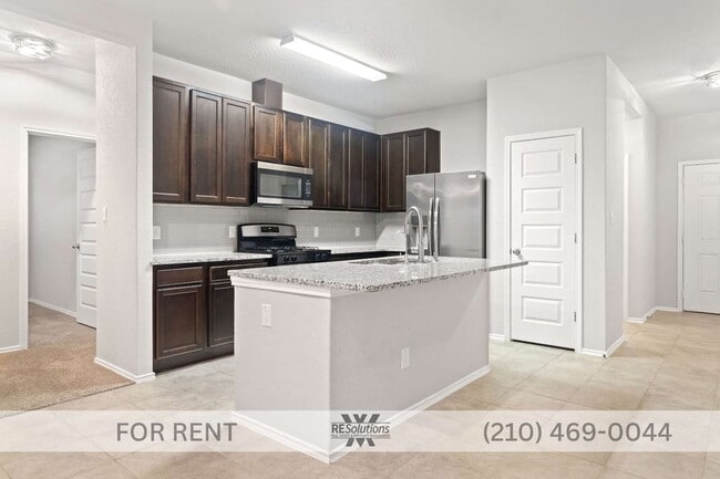 Photo - 5526 Daniel Wy