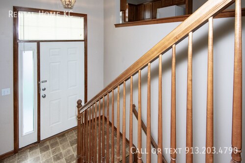 Photo - 23501 W 73rd Terrace
