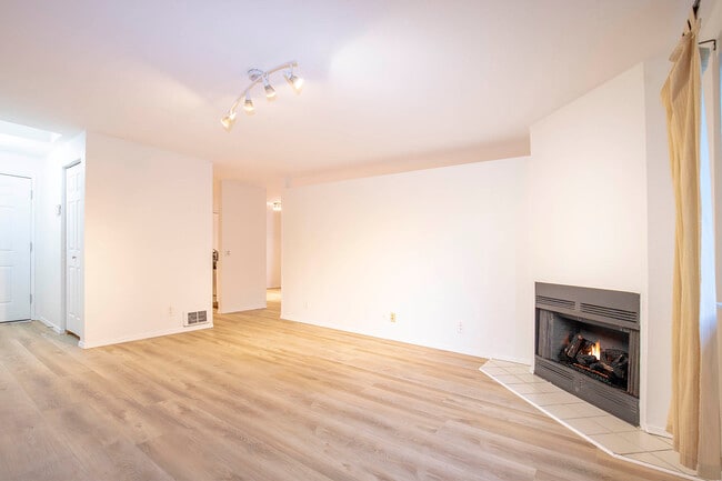 Photo - 21612 SE 271st Pl