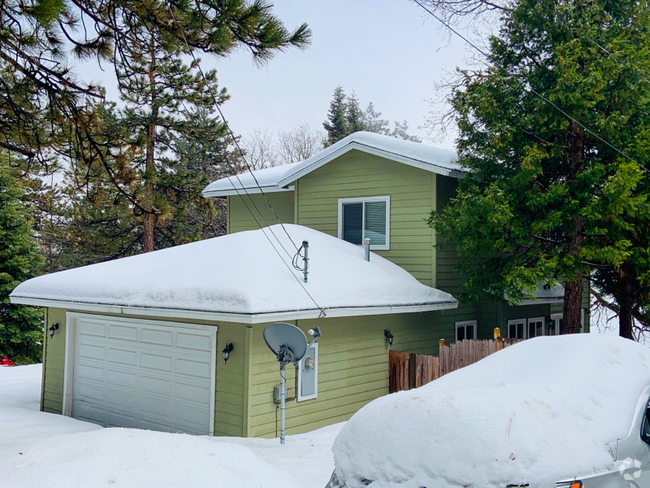 Building Photo - 31173 Summit Dr Rental