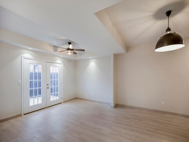 Photo - 2445 Monarch Dr Unit 402