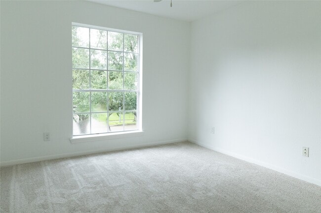 Building Photo - 4619 Zachary Ln