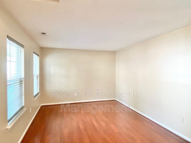 Photo - 204 Gate House Rd