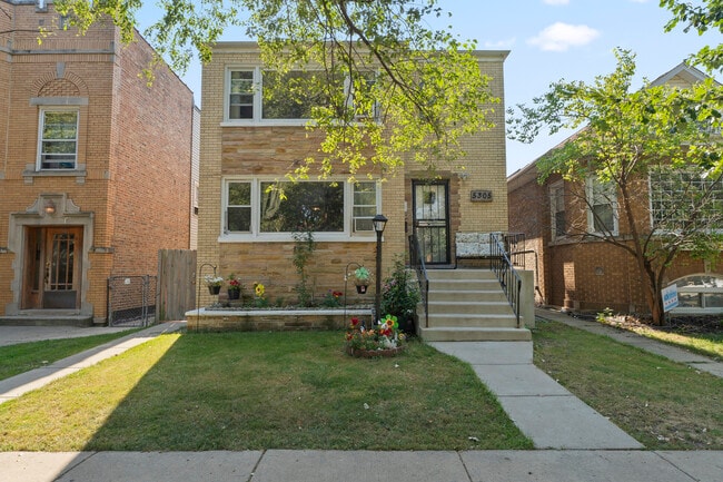 Building Photo - 5305 W George St Unit 2
