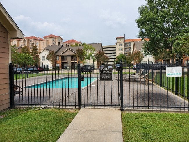 Photo - 710 E Boyd Dr Unit 306