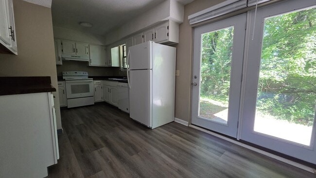 Photo - Renovated townhome in Linden Square.