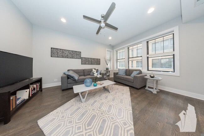 Photo - 2620 N Rockwell St Unit 2F