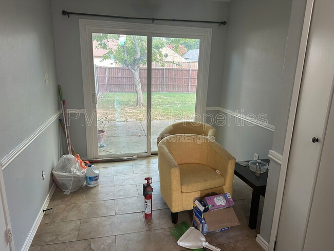 Photo - 417 Sandy Knoll Dr