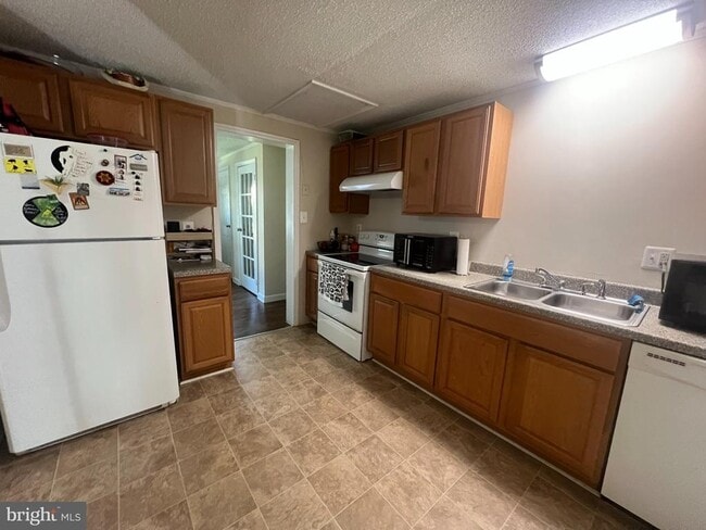 6024 Loriella Park Dr