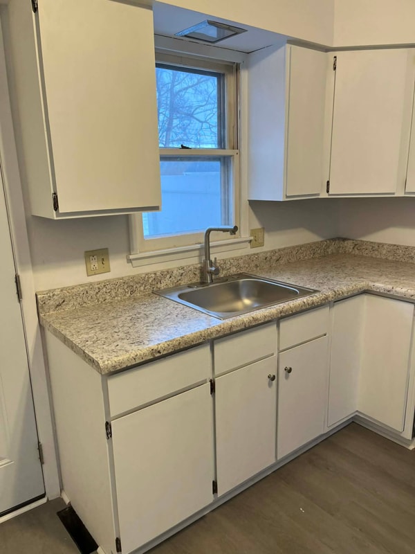 Photo - 605 E Robinson St