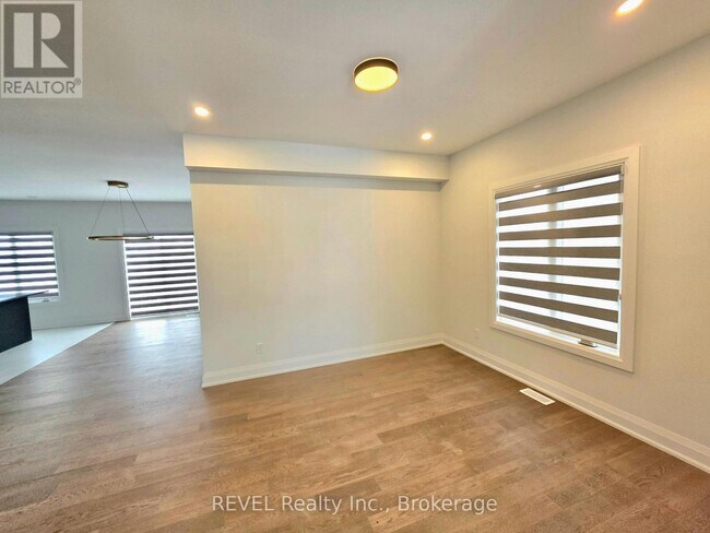 Photo - 6370 Sunshine Cmn