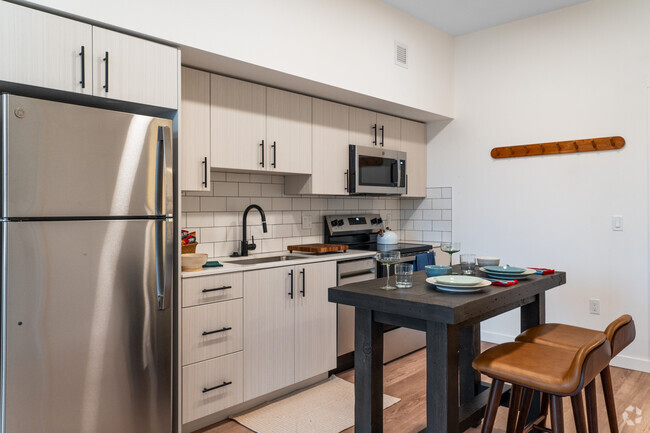 Arts Plaza Apartments - Gresham, OR | ForRent.com