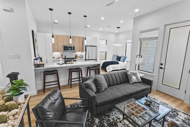 Photo - 6742 Peerless St Unit ID1257751P