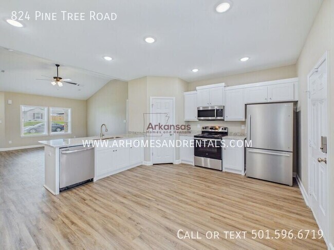 Photo - 824 Pine Tree Rd