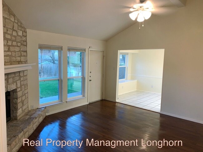 212 Rockcrest Dr