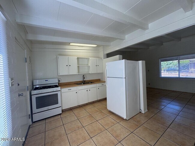 Photo - 1800 E Fry Blvd Unit 18