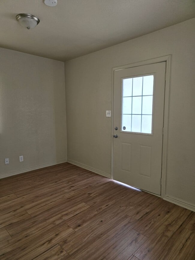 Photo - Cozy 2 Bedroom Cottage
