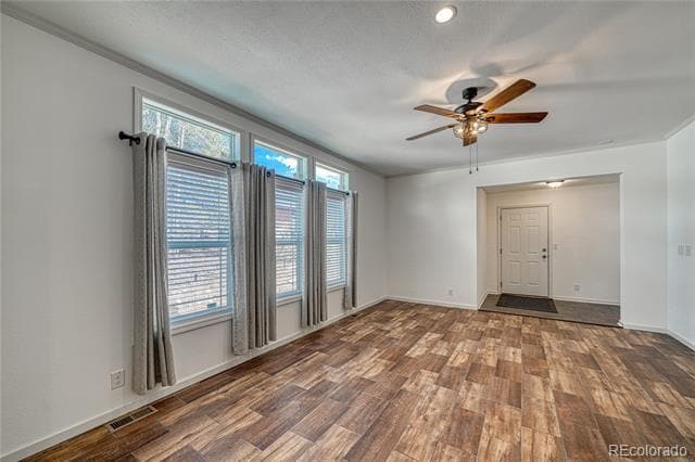 Photo - 904 W 6th St