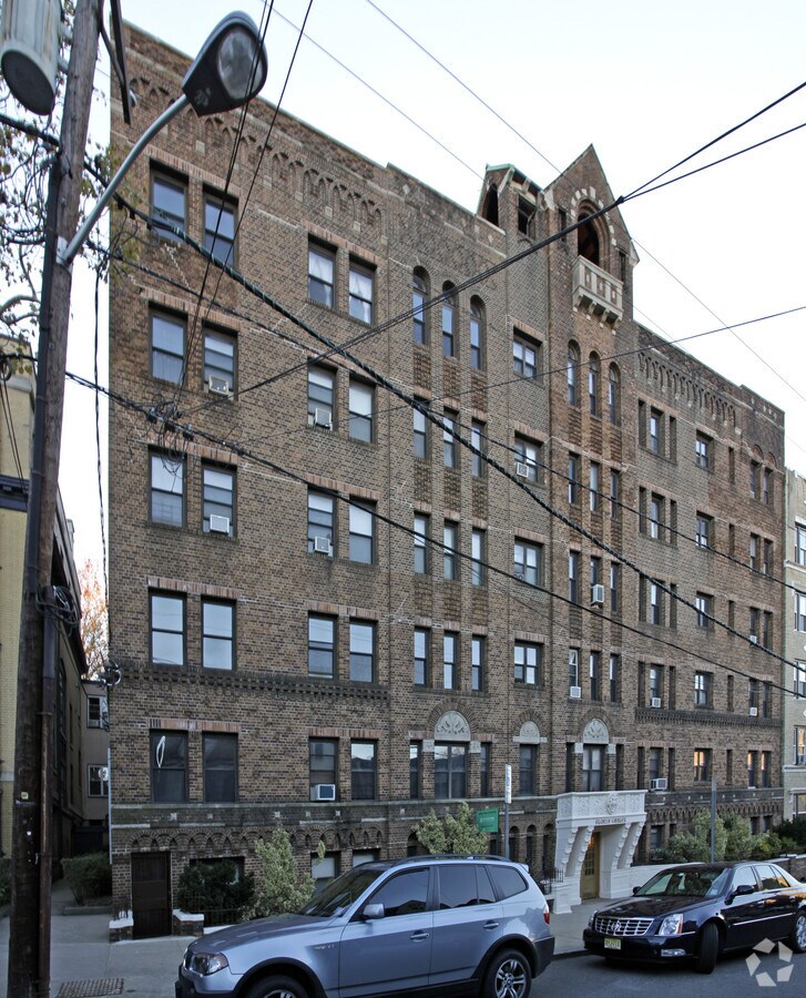 Photo - Gloria Gables