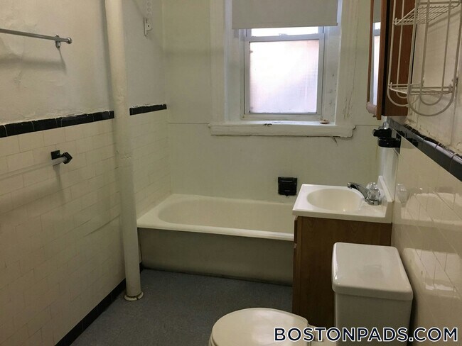 Photo - 1377 Commonwealth Ave Unit 1