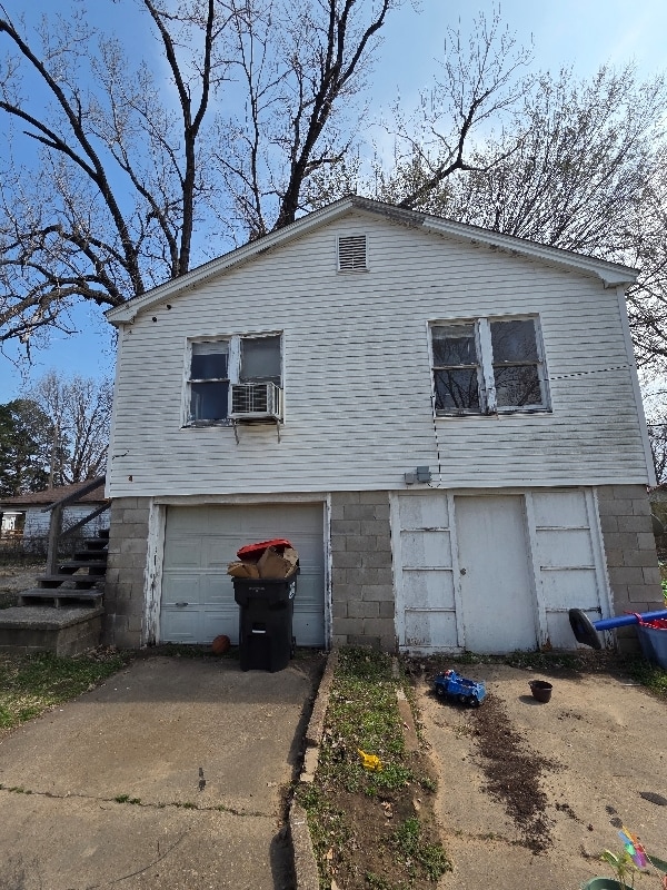 Photo - 2102 Woodrow St