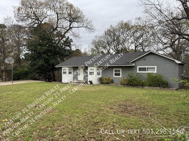 Photo - 221 W Woodruff Ave