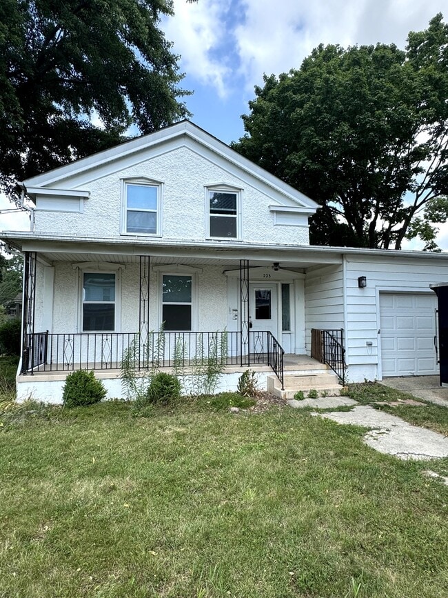 Photo - 223 W Lincoln Ave
