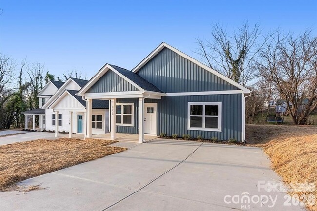 Photo - 1558 7th Ave Dr SW