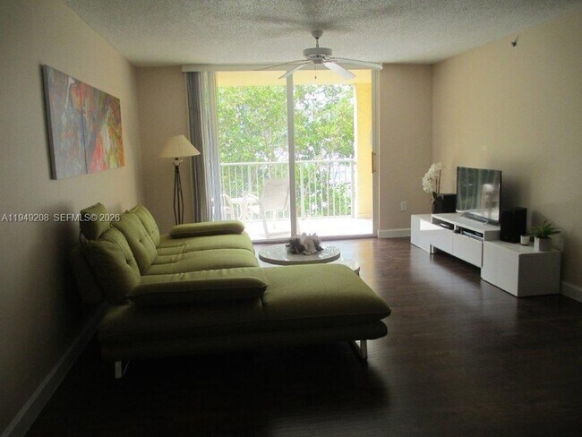 19901 E Country Club Dr Unit 2202