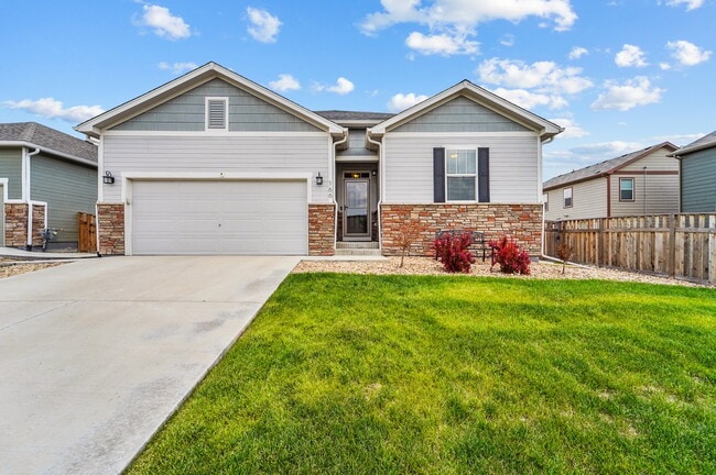 Photo - 166 Gem Way