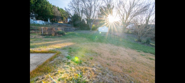 Photo - 1145 Lindsay St