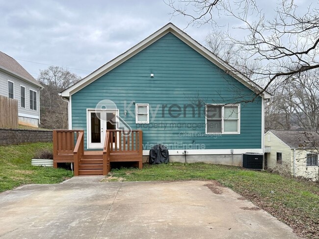 Photo - 1610 W 52nd St