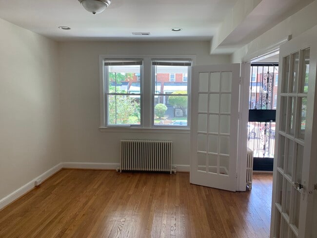 Photo - 1326 Holbrook Street, NE