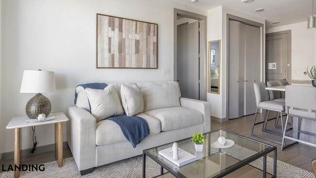 Building Photo - 101 S Center St