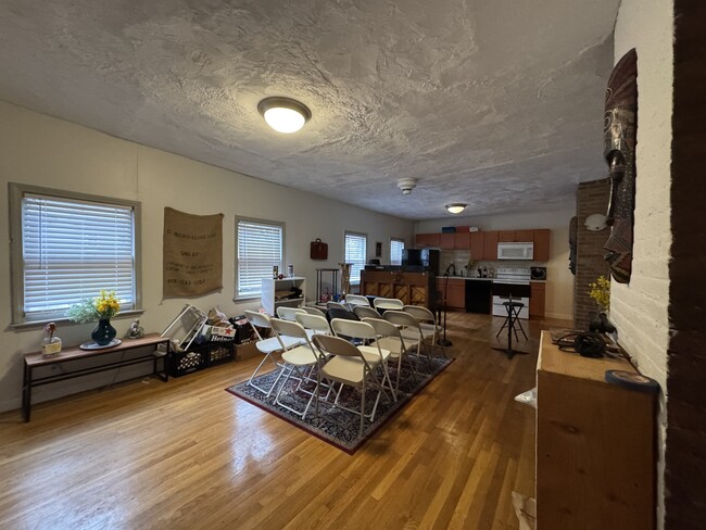 first floor - 2 Alfred St