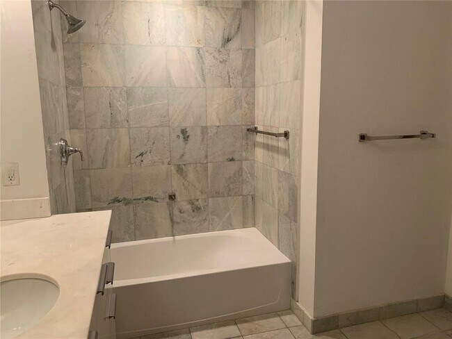 Photo - 1050 Brickell Ave Unidad 1606