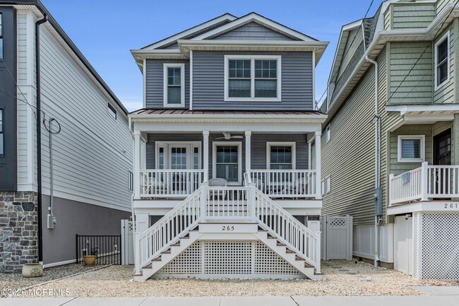 Building Photo - 265 1st Ave