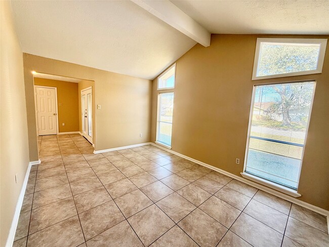 Photo - 1809 Capri Ln