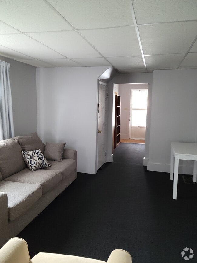 Building Photo - 502 N 8th Ave Unit 1st Floor Rental