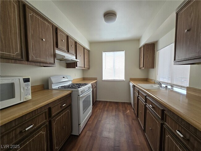 Building Photo - 5340 Retablo Ave Unit C Rental