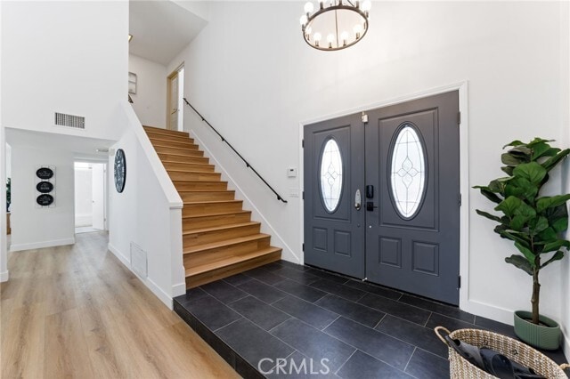 Photo - 25381 MacKenzie St