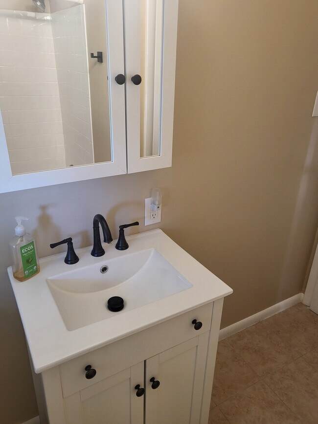 Photo - 732 Fairview Rd