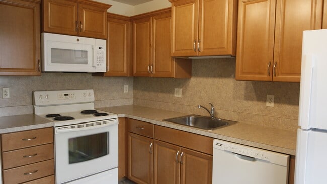 Photo - 11 Ramsgate Ln
