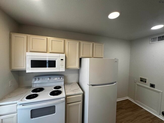 Photo - 4621 Johnson Rd