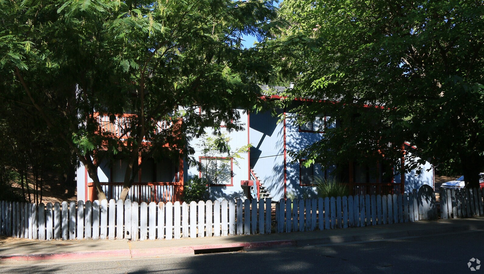 Photo - 2904 Tunnel St