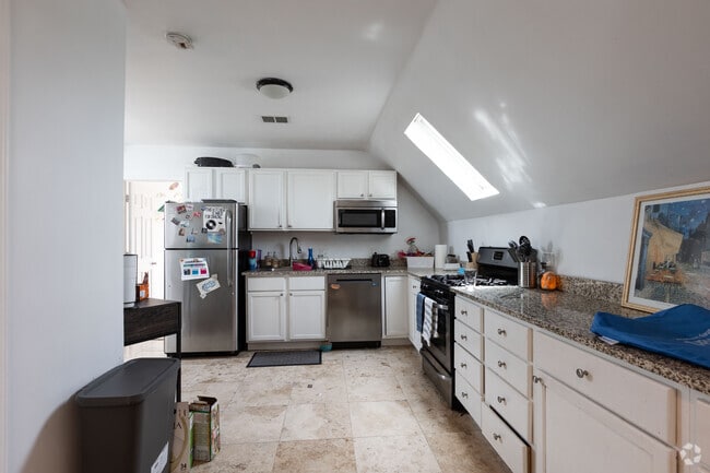 Building Photo - 1245 W Barry Ave Unit 3 Rental