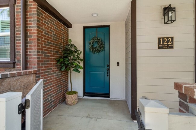 Building Photo - 122 Red Brick Dr