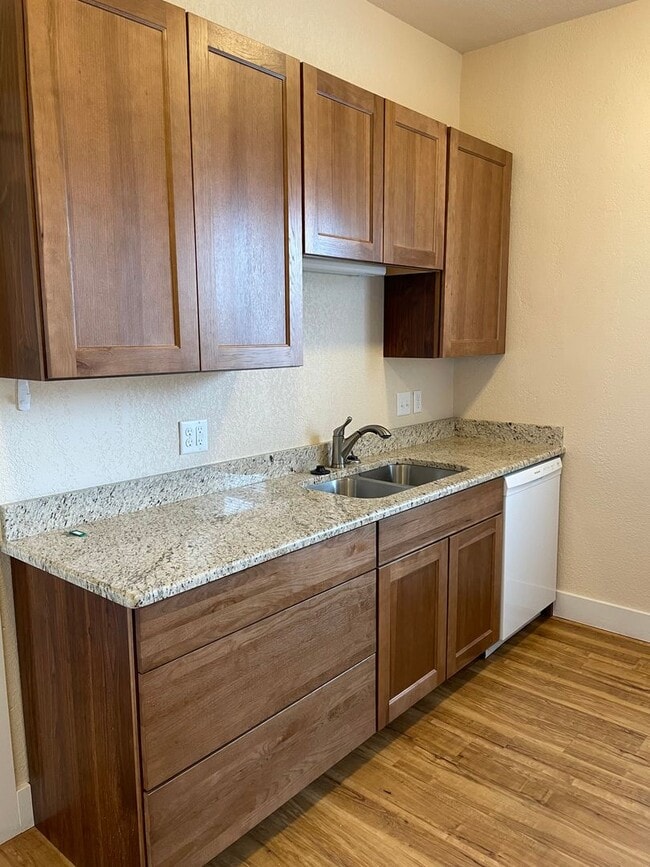 Photo - Johnstown Apartments (KC-KS) Unit 01