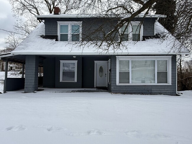 Building Photo - 174 Colony Crescent